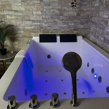 Pentagone 1 Prive Lägenhet *