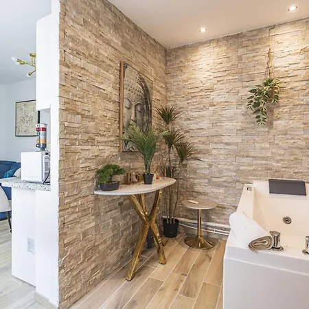 Pentagone 1 Prive * Reims